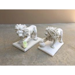 Summerfield Terrace Regal Lion Statue Duo
